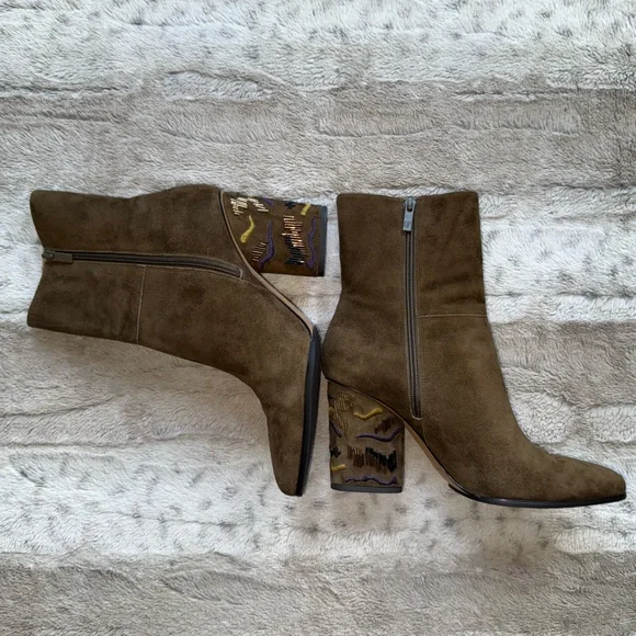 Donald J Pliner Women's Vantisp Kid Suede Boot Khaki Size 9.5 - Picture 3 of 16